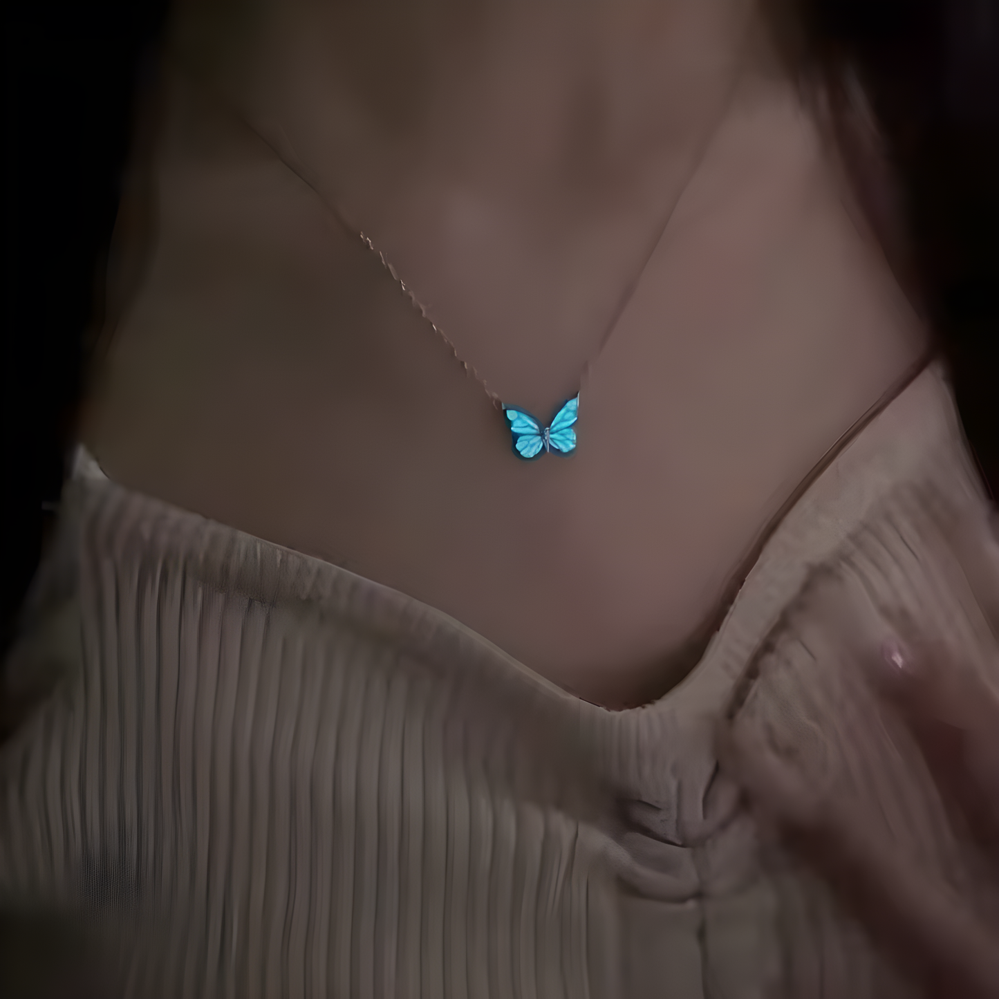 CapeGlow® Lulama – Glow Butterfly Necklace Capeglow