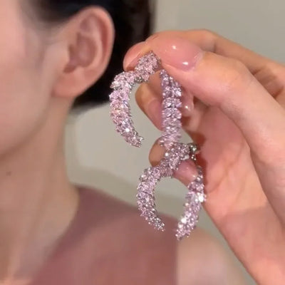 CapeGlow® Amara – Elegant Heart-Shaped Grace Earrings