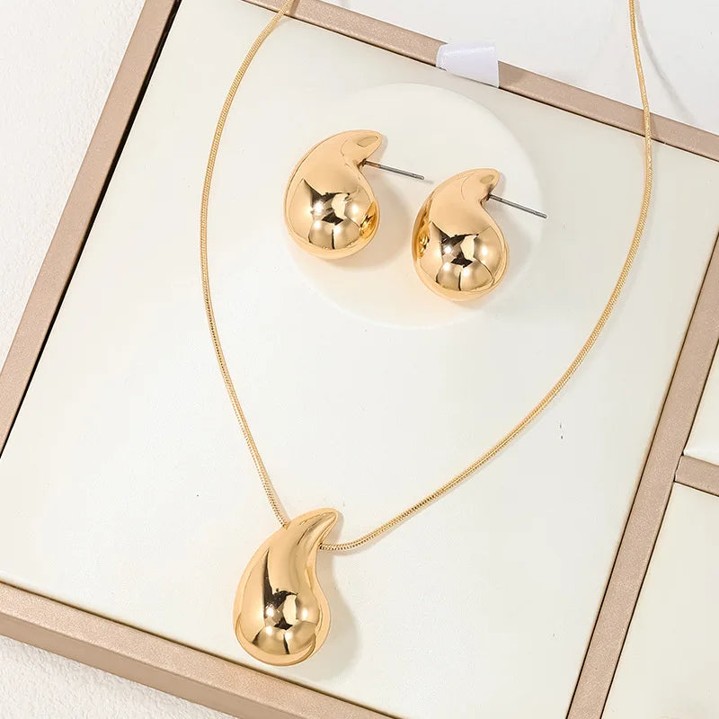 CapeGlow® Zola – Waterdrop Pendant Necklace & Earrings Set