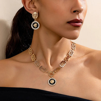CapeGlow® Naledi Nandi – Pearl & Lion Emblem Power Set