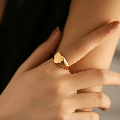 CapeGlow® Litha Inaya – Minimalist Heart Ring