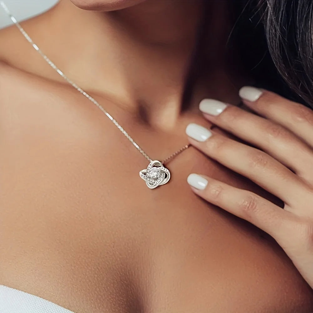 CapeGlow® Mother’s Love Necklace – A Heartfelt Tribute