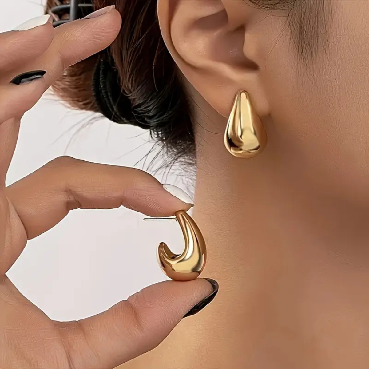 CapeGlow® Lelo – Sculpted Teardrop Resin Earrings