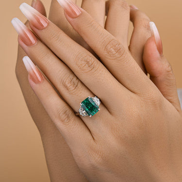 Louily Gorgeous Paraiba Tourmaline 5 Ct Radiant Cut Three Stone Engagement Ring