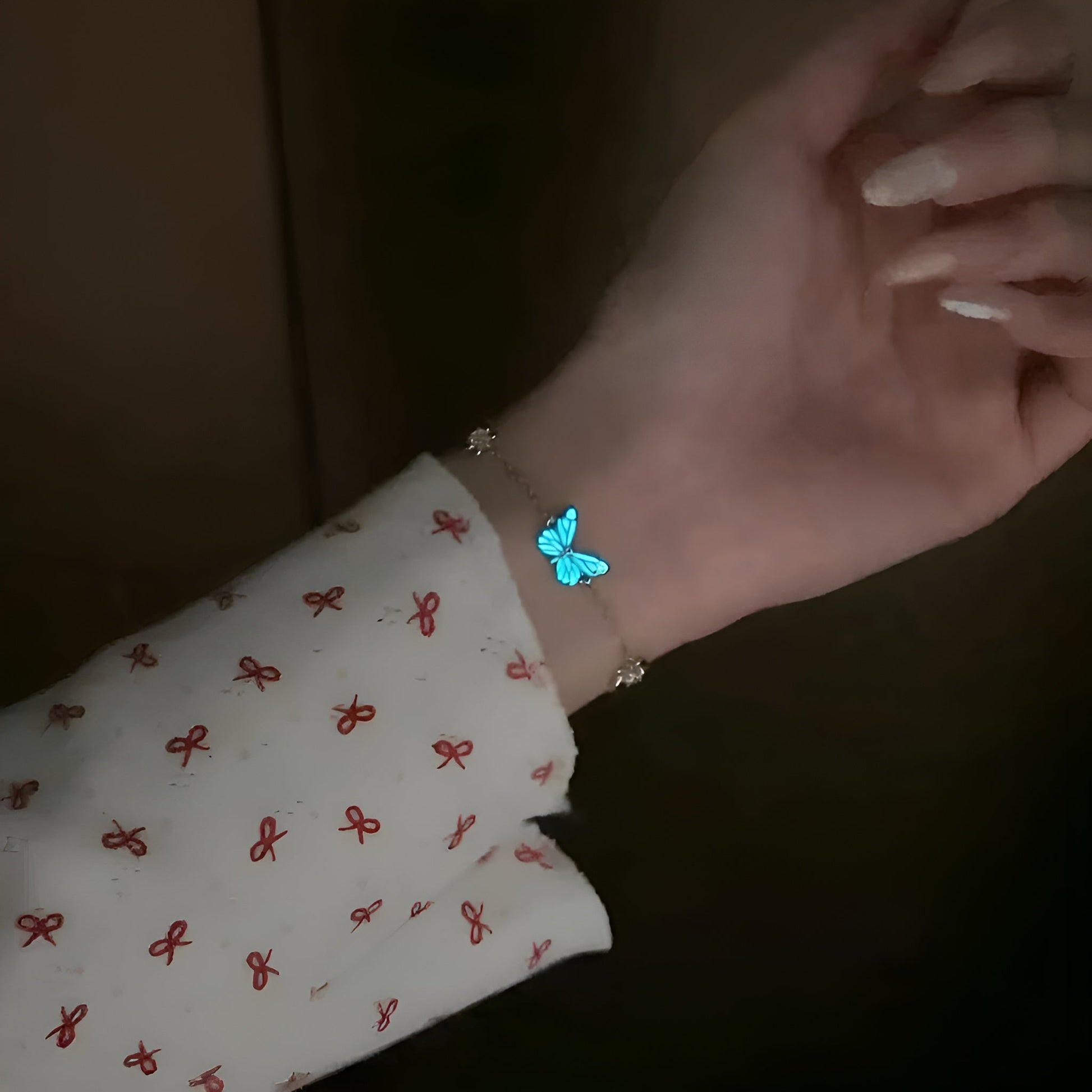 CapeGlow® Lulama – Glow Butterfly Necklace Capeglow