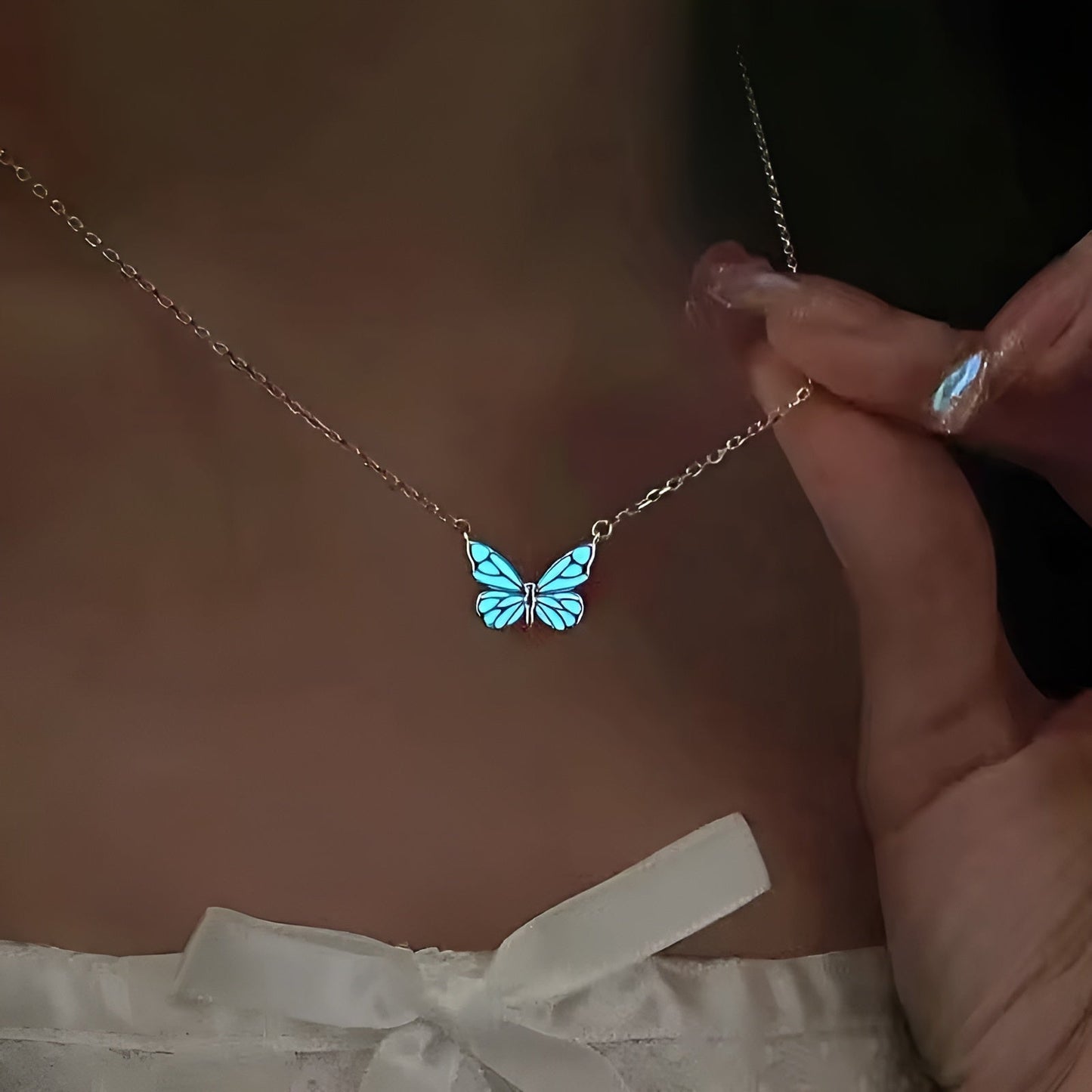 CapeGlow® Lulama – Glow Butterfly Necklace Capeglow