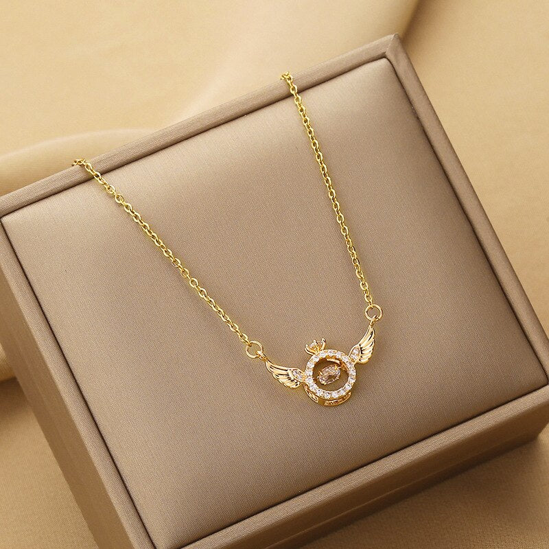 CapeGlow® Serapha – Elegant Angel Wings Necklace Capeglow
