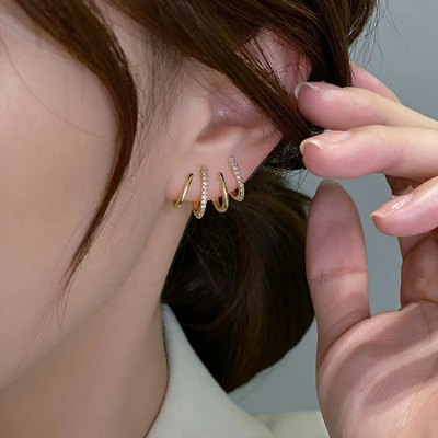 CapeGlow® Amara – S925 Multi-Claw Illusion Earrings