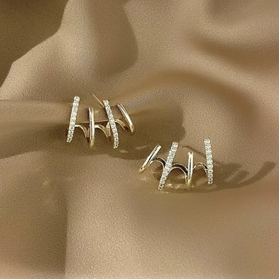 CapeGlow® Amara – S925 Multi-Claw Illusion Earrings
