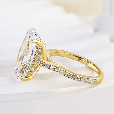 Louily Luxurious Yellow Gold 8.0Ct Oval Cut Engagement Ring In Sterling Silver